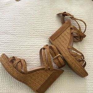 Stuart Weitzman wedge sandal size 9!